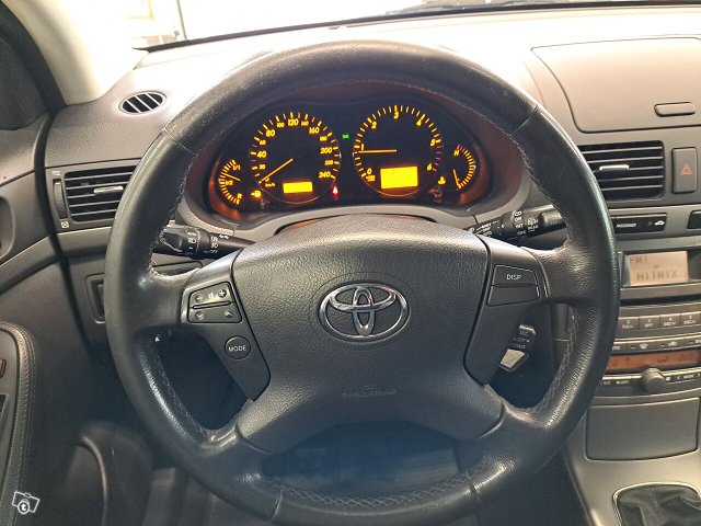 TOYOTA AVENSIS 12