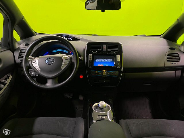 Nissan Leaf 9