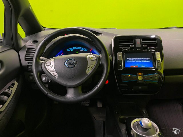 Nissan Leaf 11