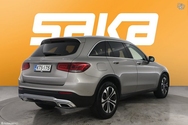 Mercedes-Benz GLC 8