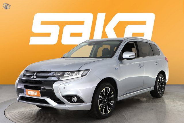 Mitsubishi Outlander PHEV 4