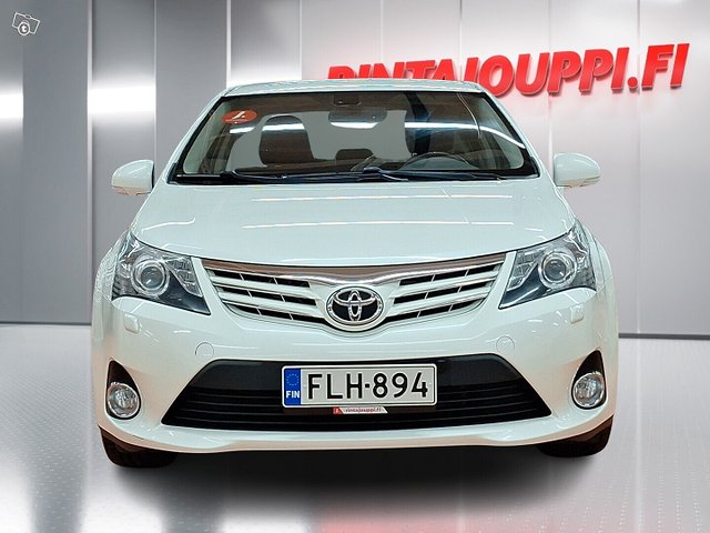 Toyota Avensis 3