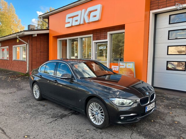 BMW 330 1