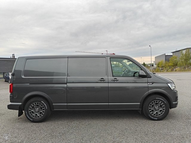 Volkswagen Transporter 9