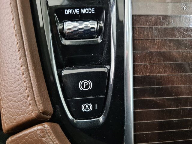 VOLVO V90 18