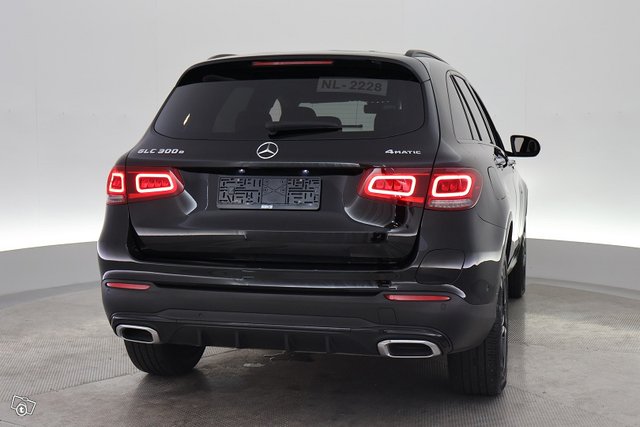 Mercedes-Benz GLC 10