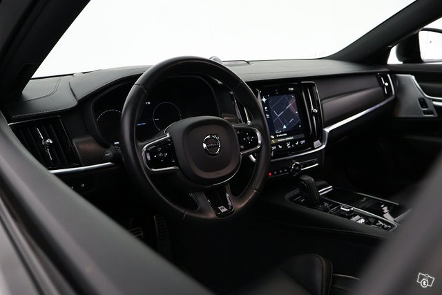 Volvo S90 18