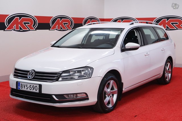 VOLKSWAGEN Passat 1