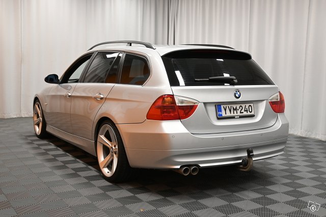 BMW 325 5