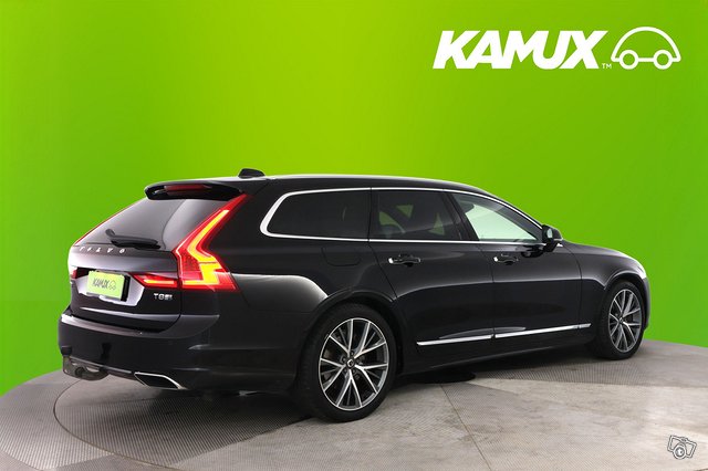 Volvo V90 2