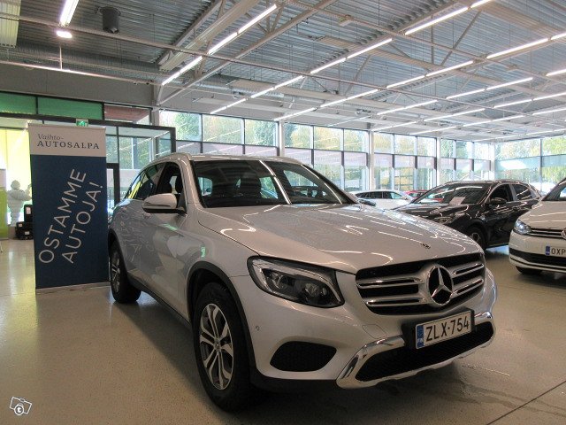 MERCEDES-BENZ GLC 5