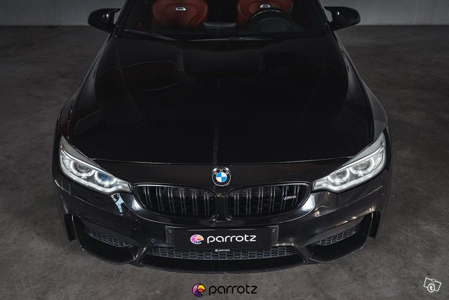 BMW M4 7