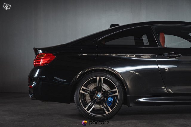 BMW M4 11