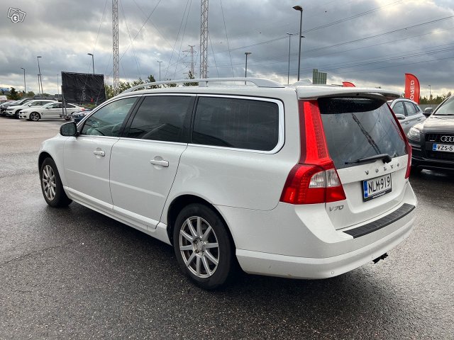 Volvo V70 3