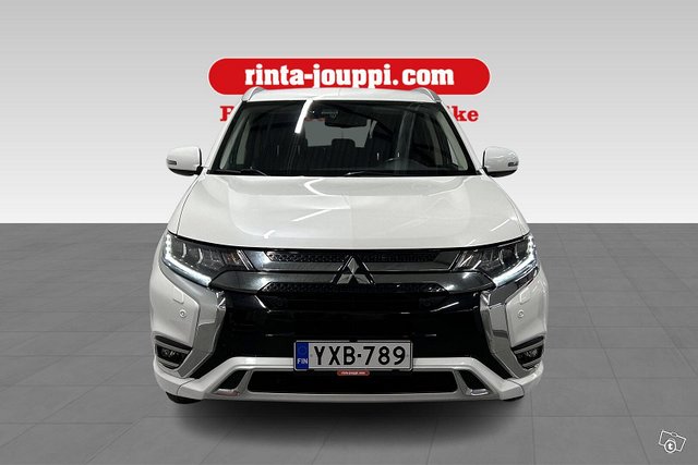 Mitsubishi Outlander PHEV 2