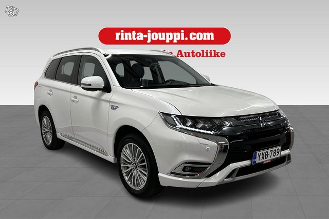 Mitsubishi Outlander PHEV 3