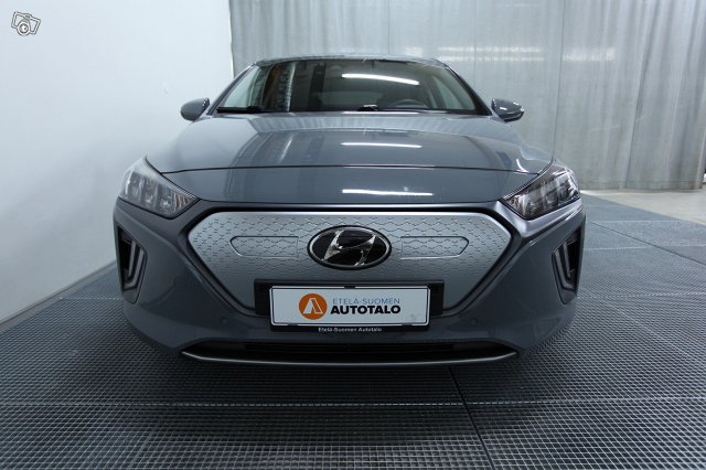 Hyundai IONIQ Electric 16