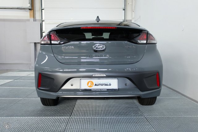 Hyundai IONIQ Electric 17