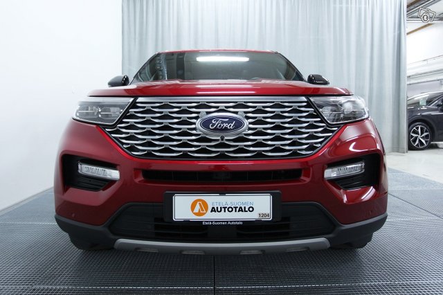 Ford Explorer 16