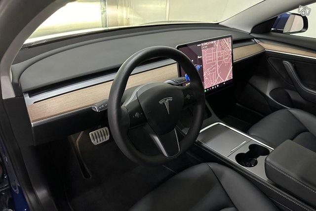 Tesla Model 3 19