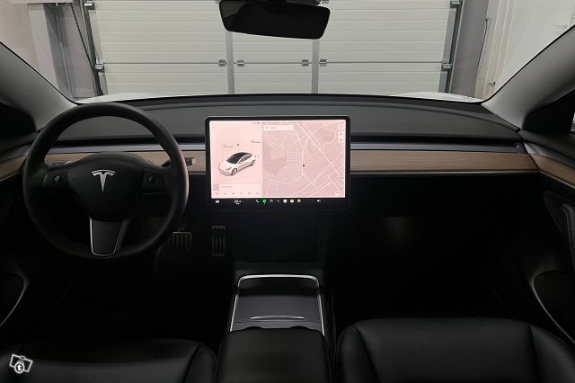 Tesla Model 3 15