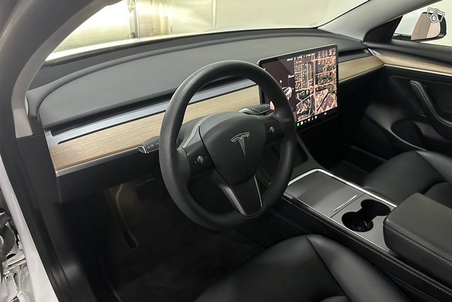 Tesla Model 3 14