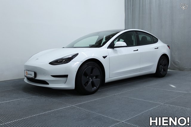 Tesla Model 3 1