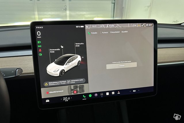 Tesla Model 3 22