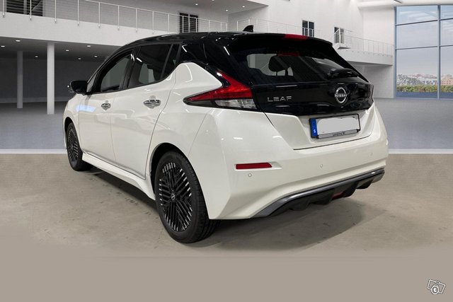 Nissan Leaf 4