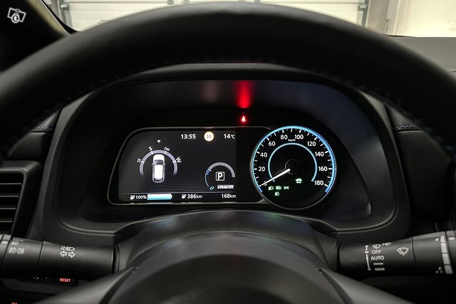 Nissan Leaf 8