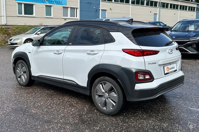 Hyundai KONA 4