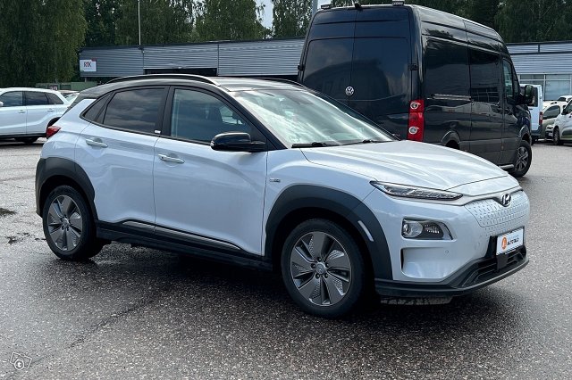 Hyundai KONA 6