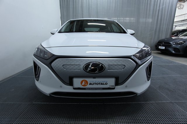 Hyundai IONIQ Electric 16