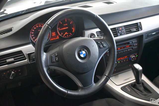 BMW 318 12