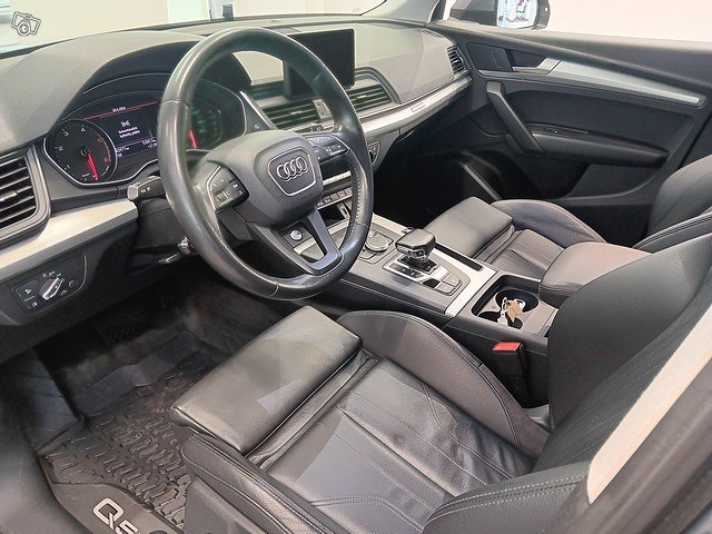 AUDI Q5 11