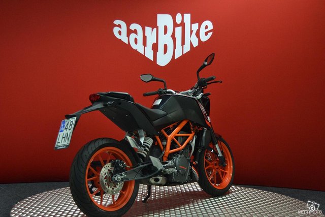 KTM 390 7