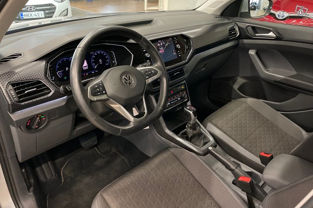 Volkswagen T-Cross 6