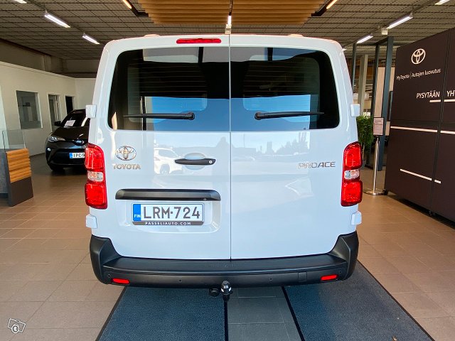 Toyota Proace 4