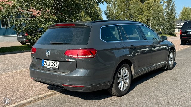 Volkswagen Passat 2