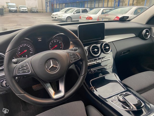 Mercedes-Benz C 6