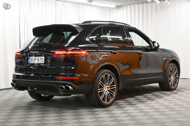 Porsche Cayenne 5