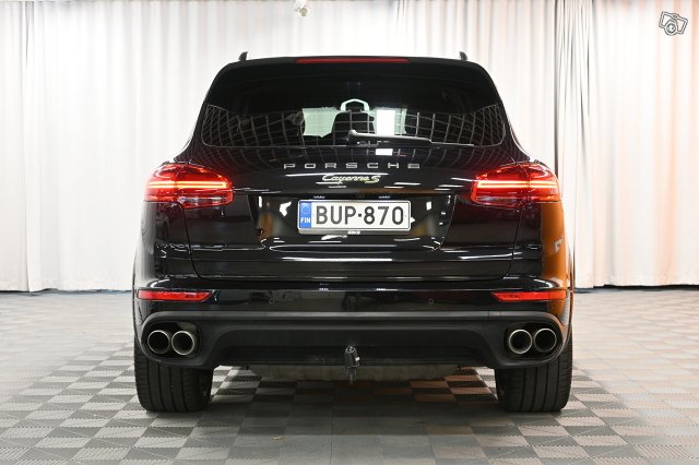 Porsche Cayenne 6