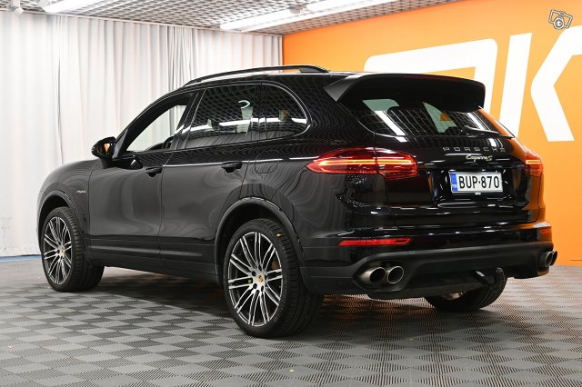 Porsche Cayenne 7