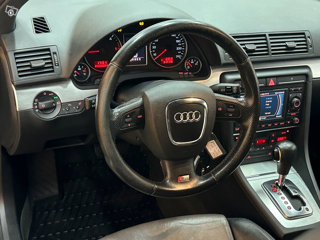 Audi A4 11