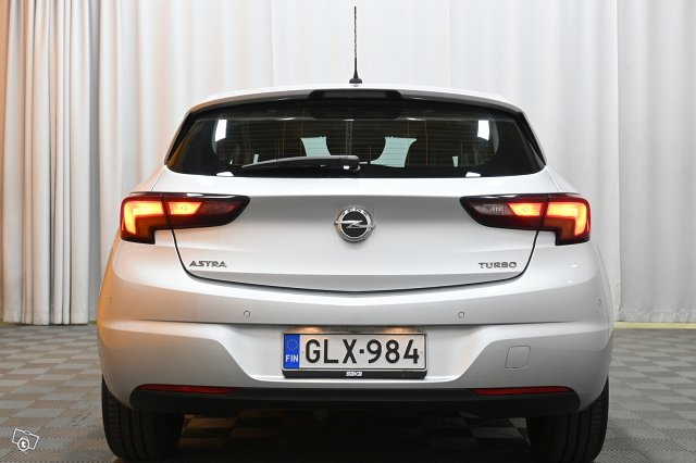 Opel Astra 6