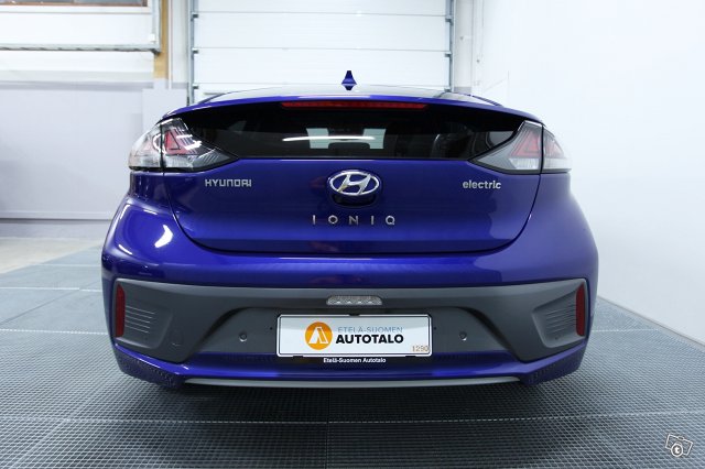 Hyundai IONIQ Electric 15