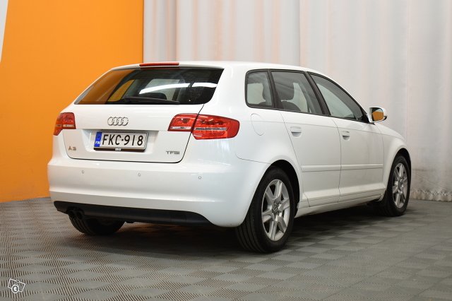 Audi A3 8