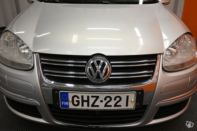 Volkswagen Jetta 8