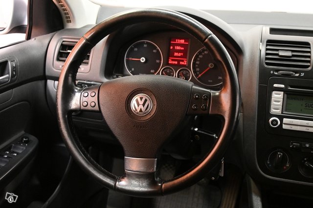 Volkswagen Jetta 12