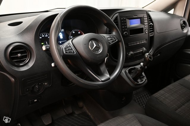 Mercedes-Benz Vito 16